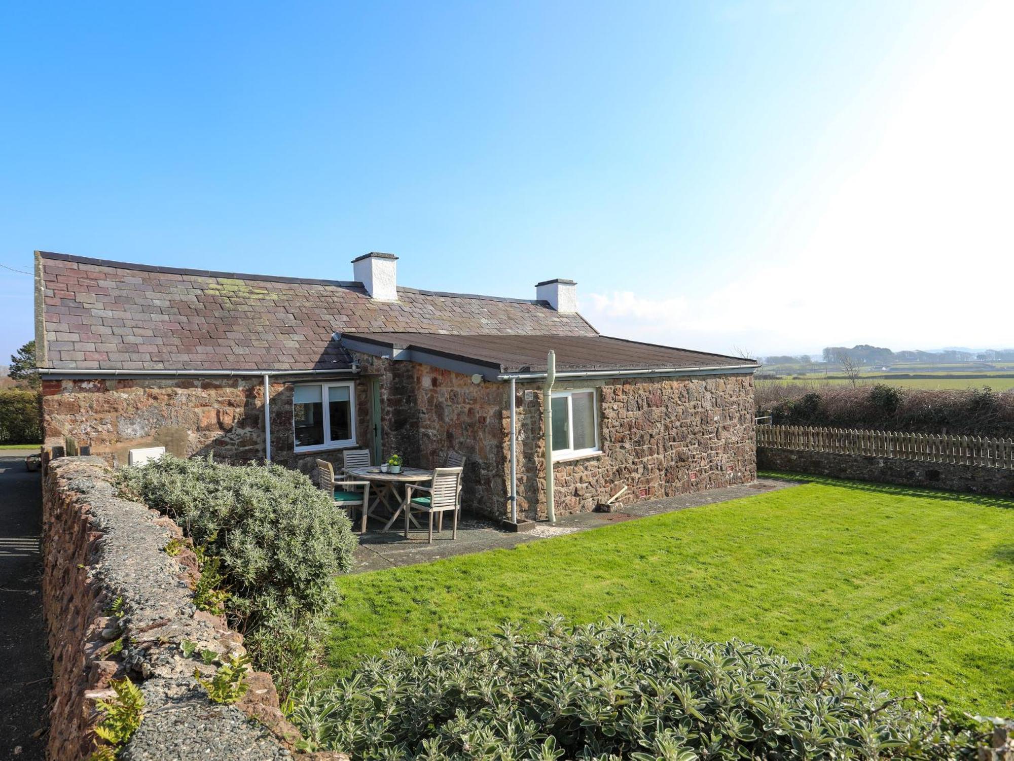 Tan Twr Farm Cottage Dwyran Exterior photo