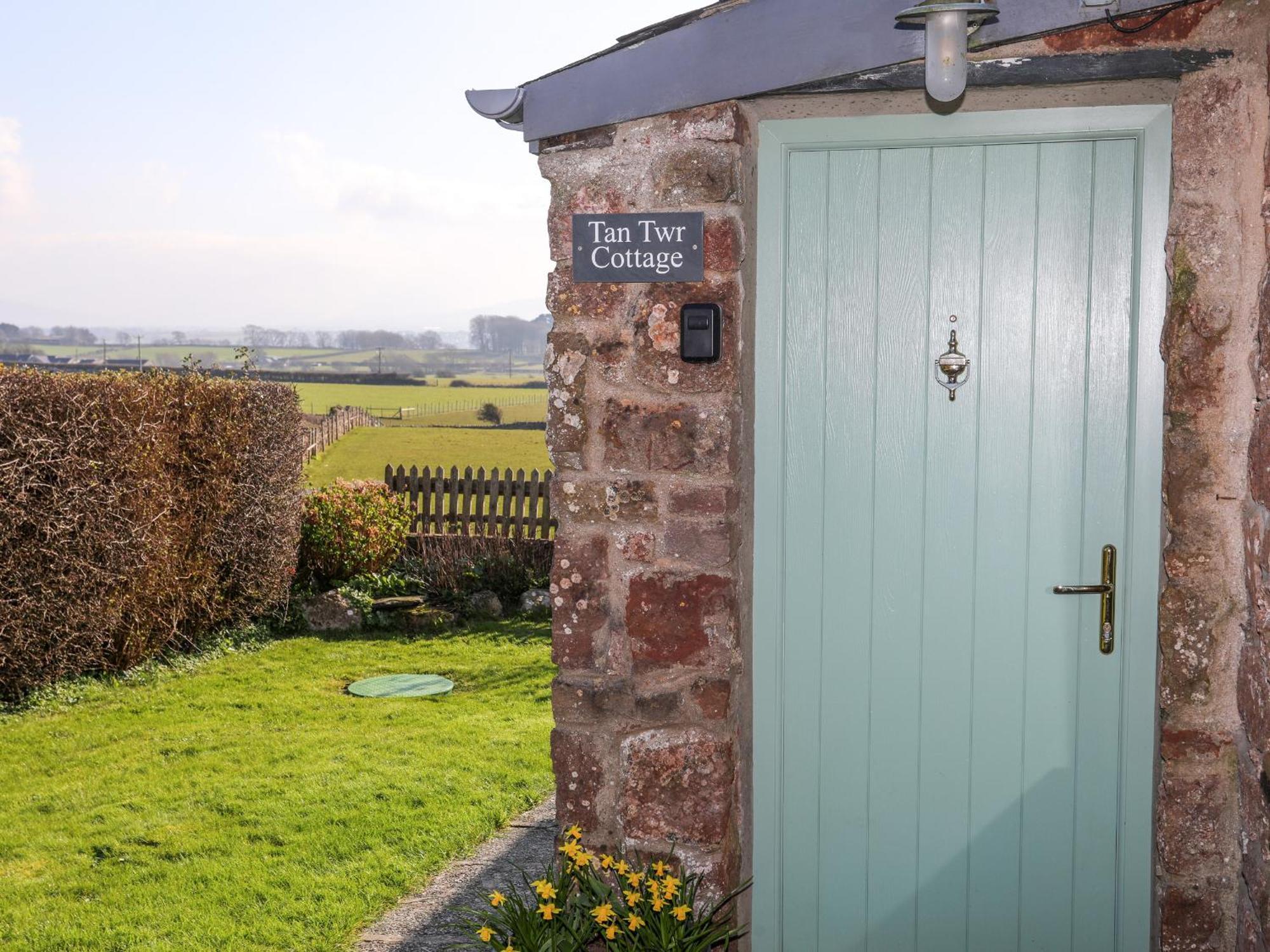 Tan Twr Farm Cottage Dwyran Exterior photo